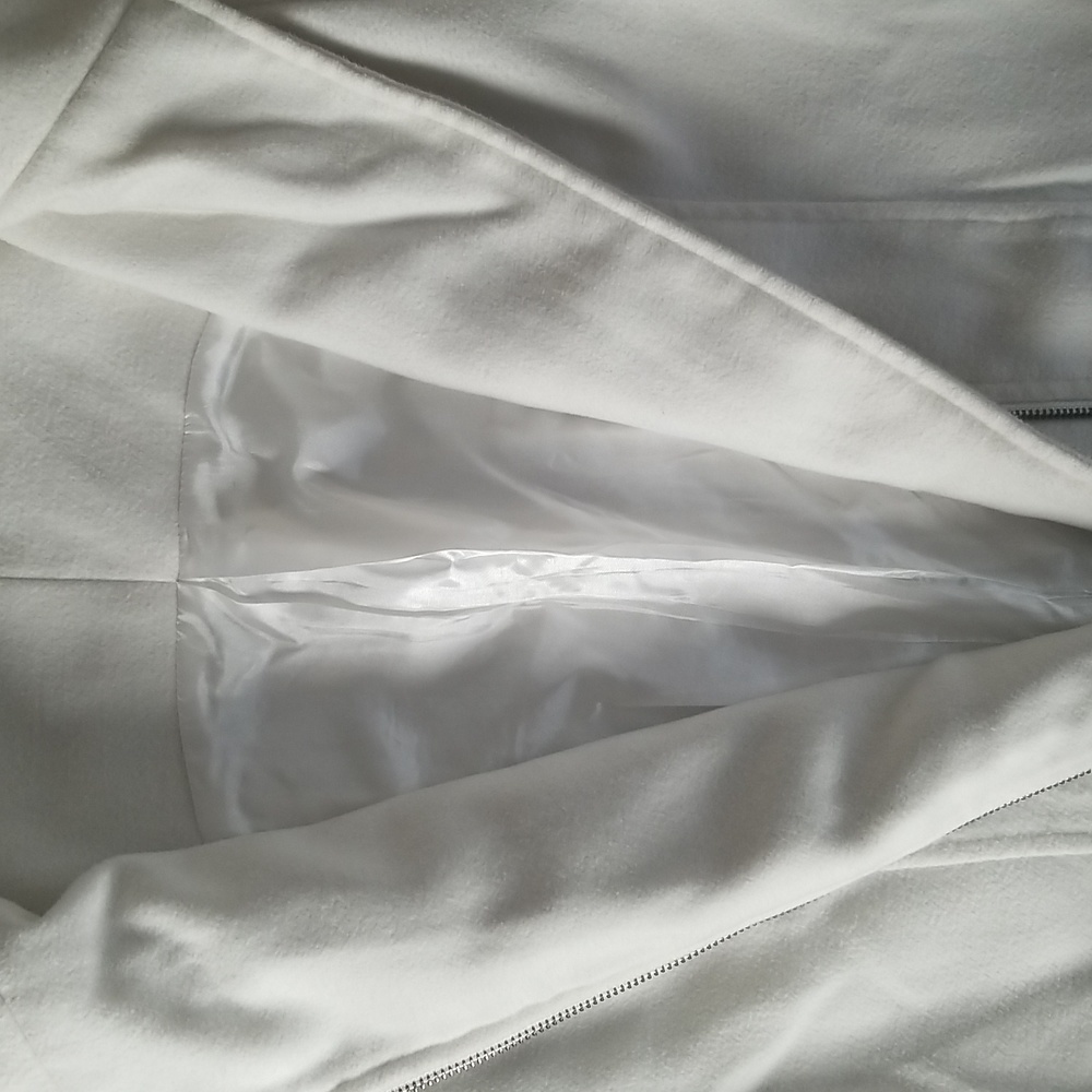 Sleeveless jacket - Picture 7 of 9